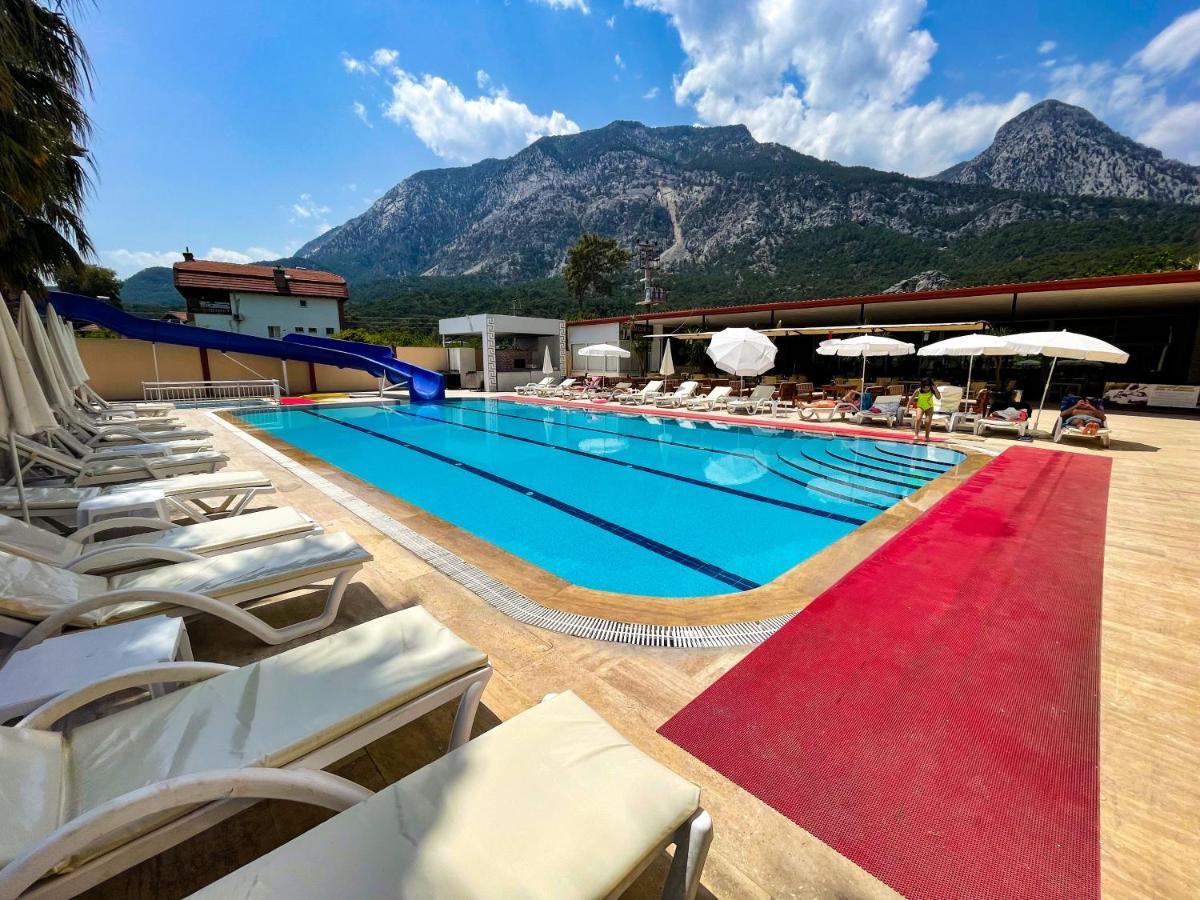 Castle Park Hotel Бельдиби Экстерьер фото