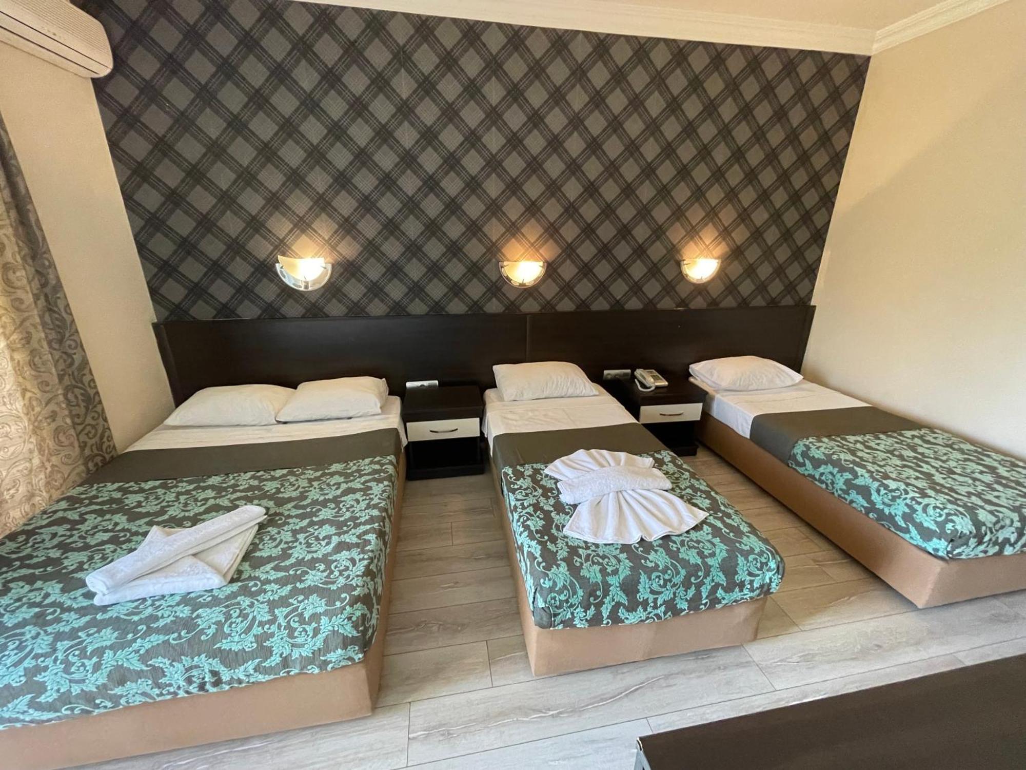 Castle Park Hotel Бельдиби Экстерьер фото