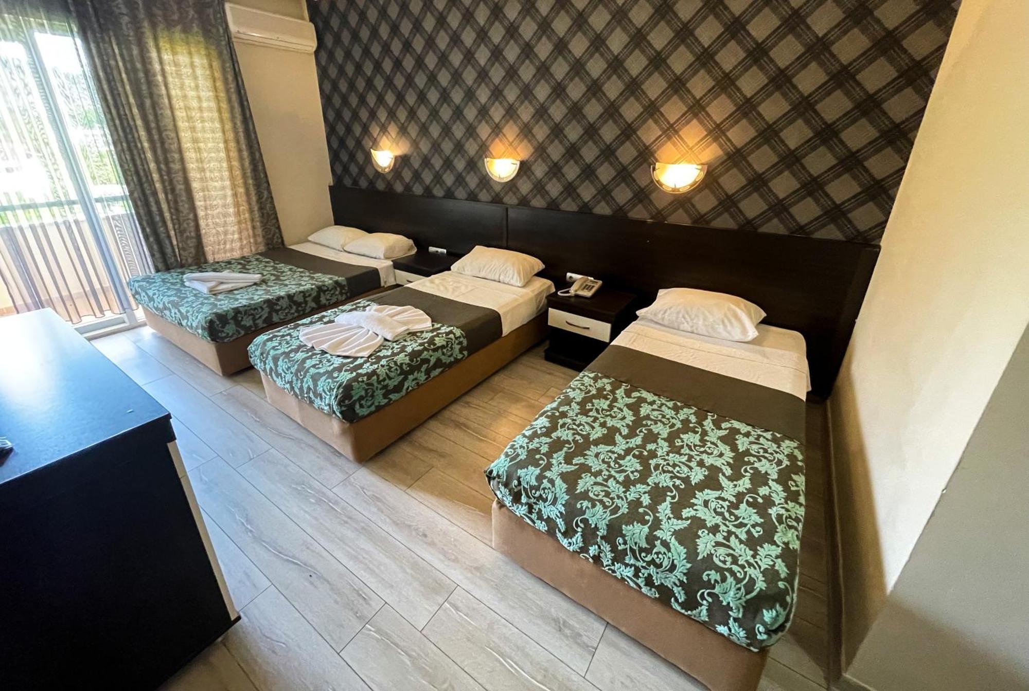 Castle Park Hotel Бельдиби Экстерьер фото